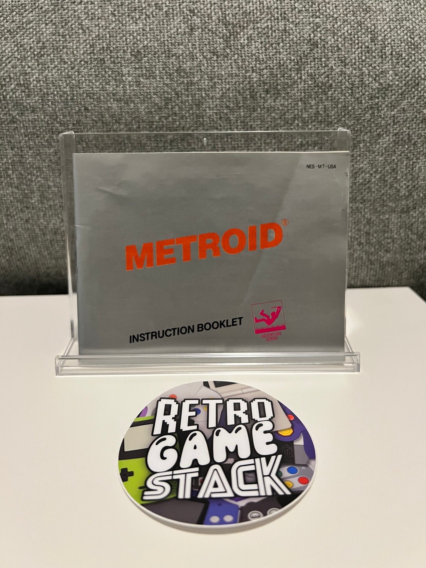 Metroid Grey Label with Manual (NES)